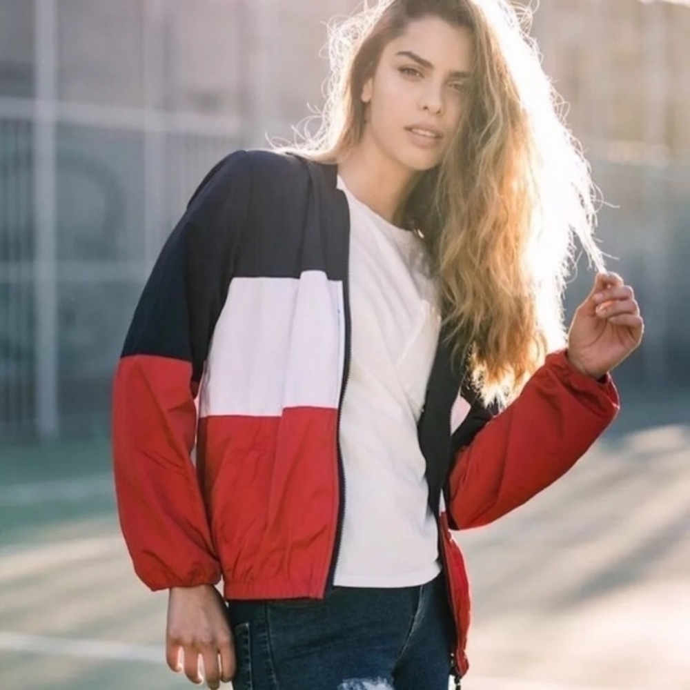 🪷 Forever 21 Red, White, Blue Windbreak Hood Jacket.
